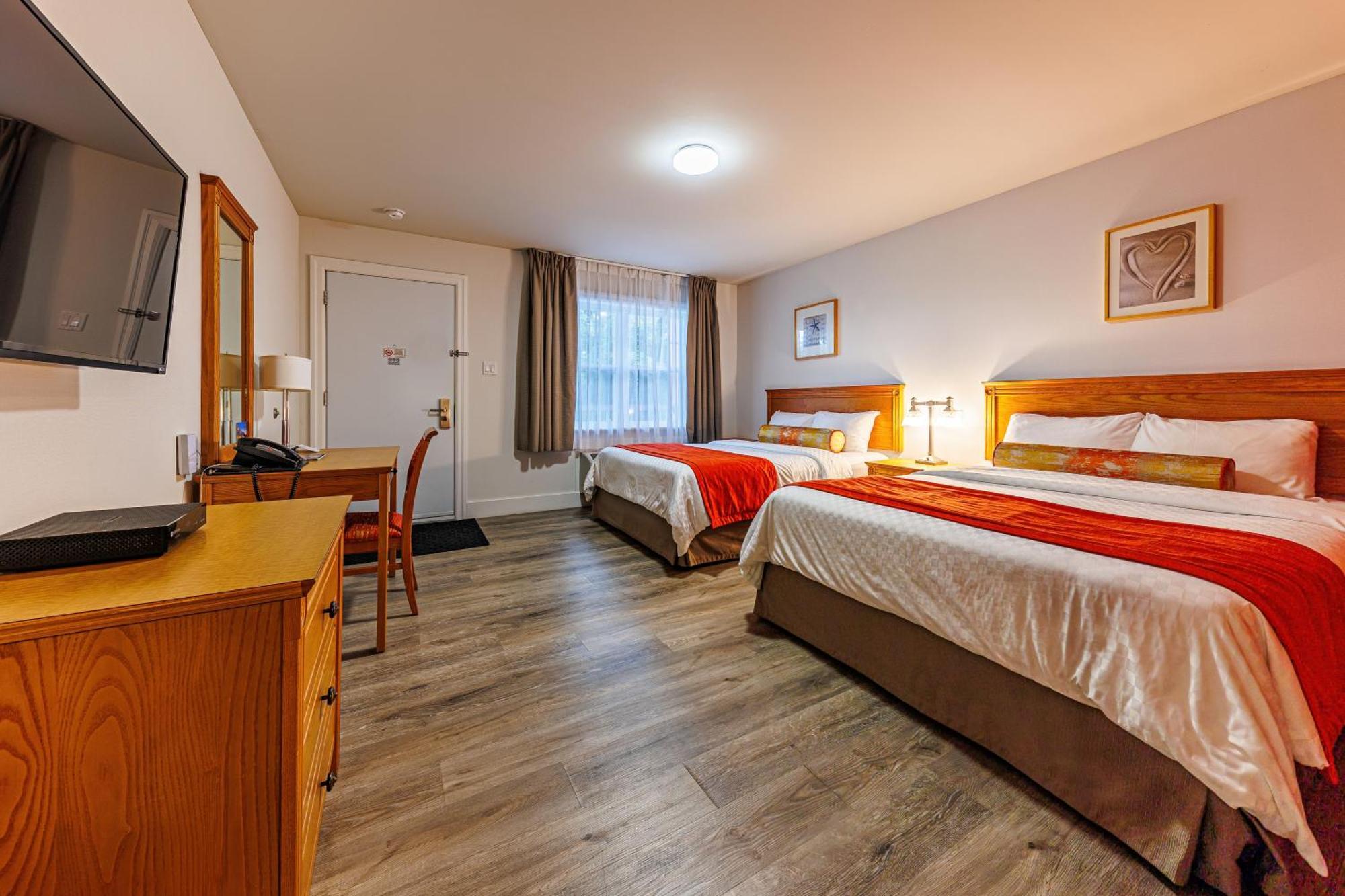 Hotel-Motel Castel De La Mer La Malbaie Ngoại thất bức ảnh