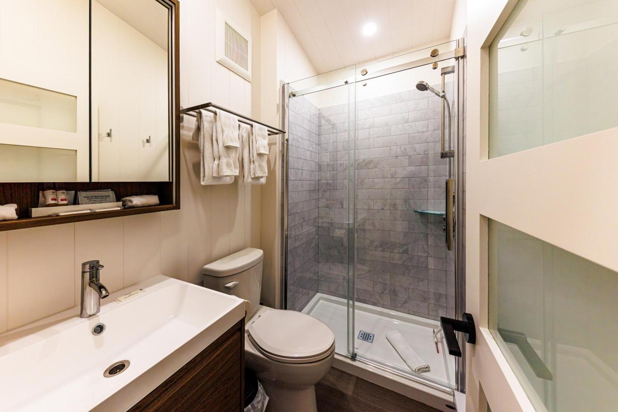 Hotel-Motel Castel De La Mer La Malbaie Ngoại thất bức ảnh