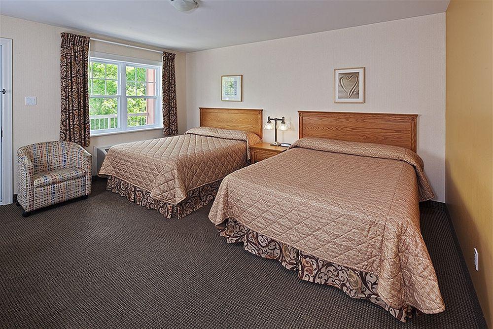 Hotel-Motel Castel De La Mer La Malbaie Ngoại thất bức ảnh